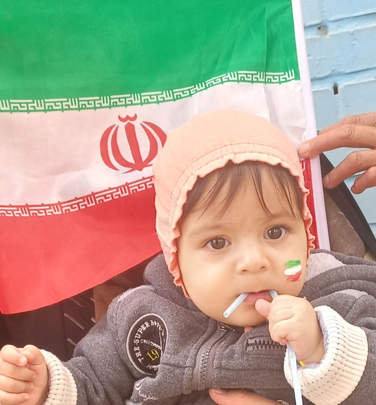 تمام تمرکز دشمن به اسارت کشیدن فکر بشریت است